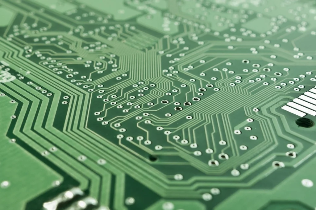 „Microchip“ sprendimas automobilių elektros lanko gedimams aptikti